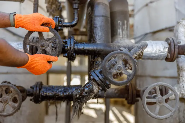 Read more about the article How Does Regular Grease Pipeline Cleaning and Pumping Improve Sewer System Performance in Malaysia?